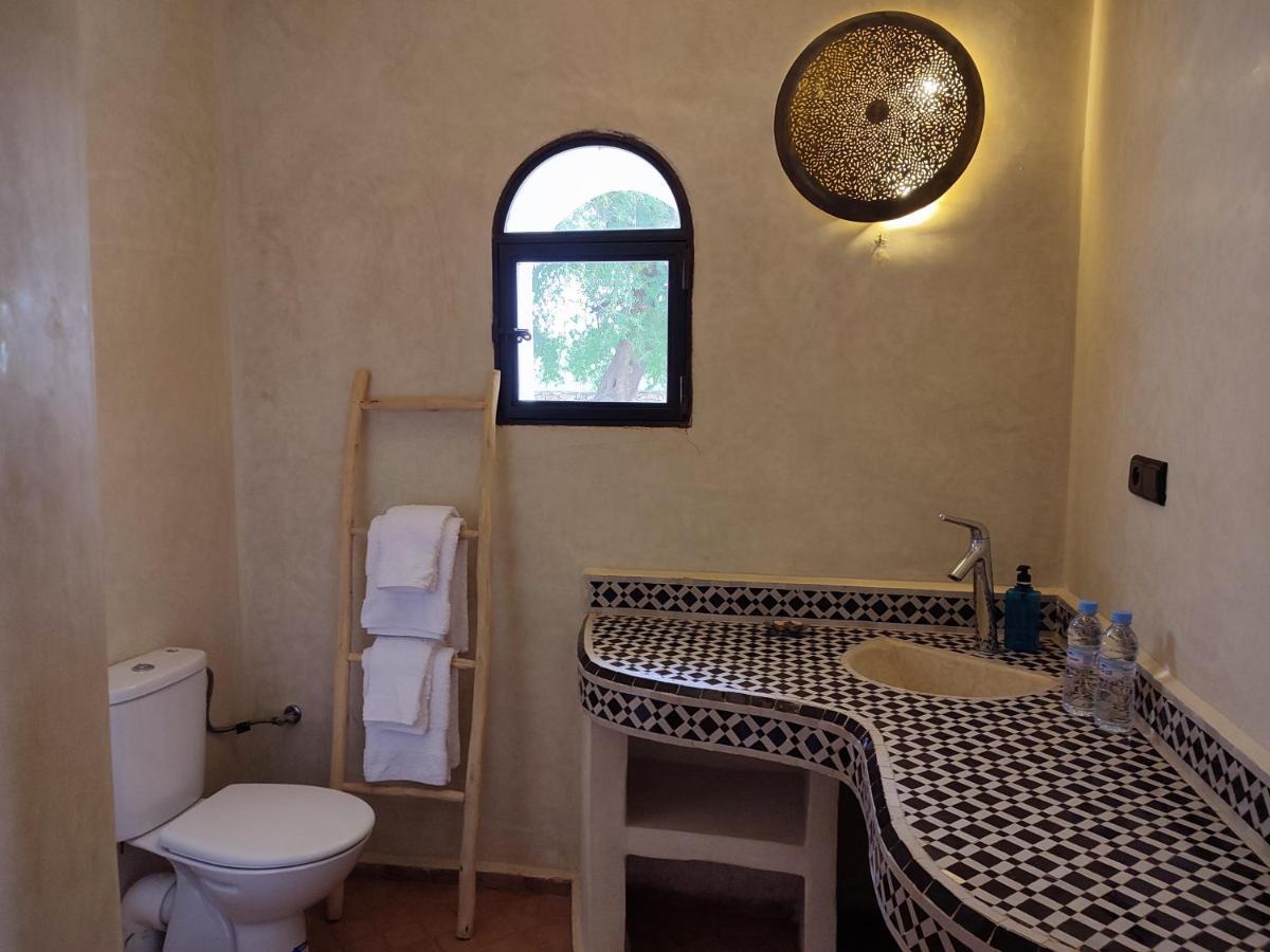 Riad Bini-Ddik Essaouira Bagian luar foto