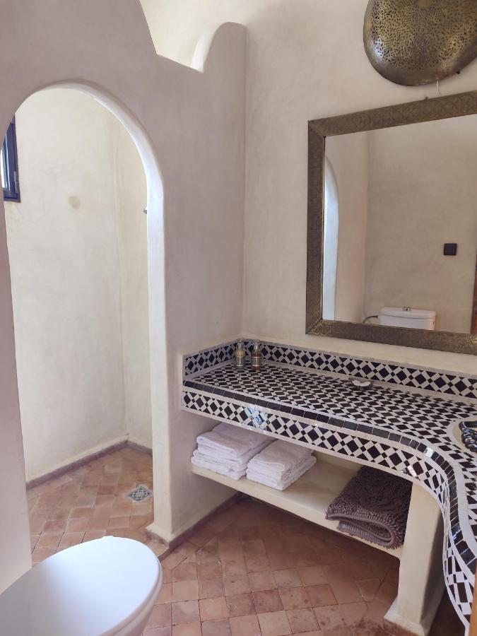 Riad Bini-Ddik Essaouira Bagian luar foto