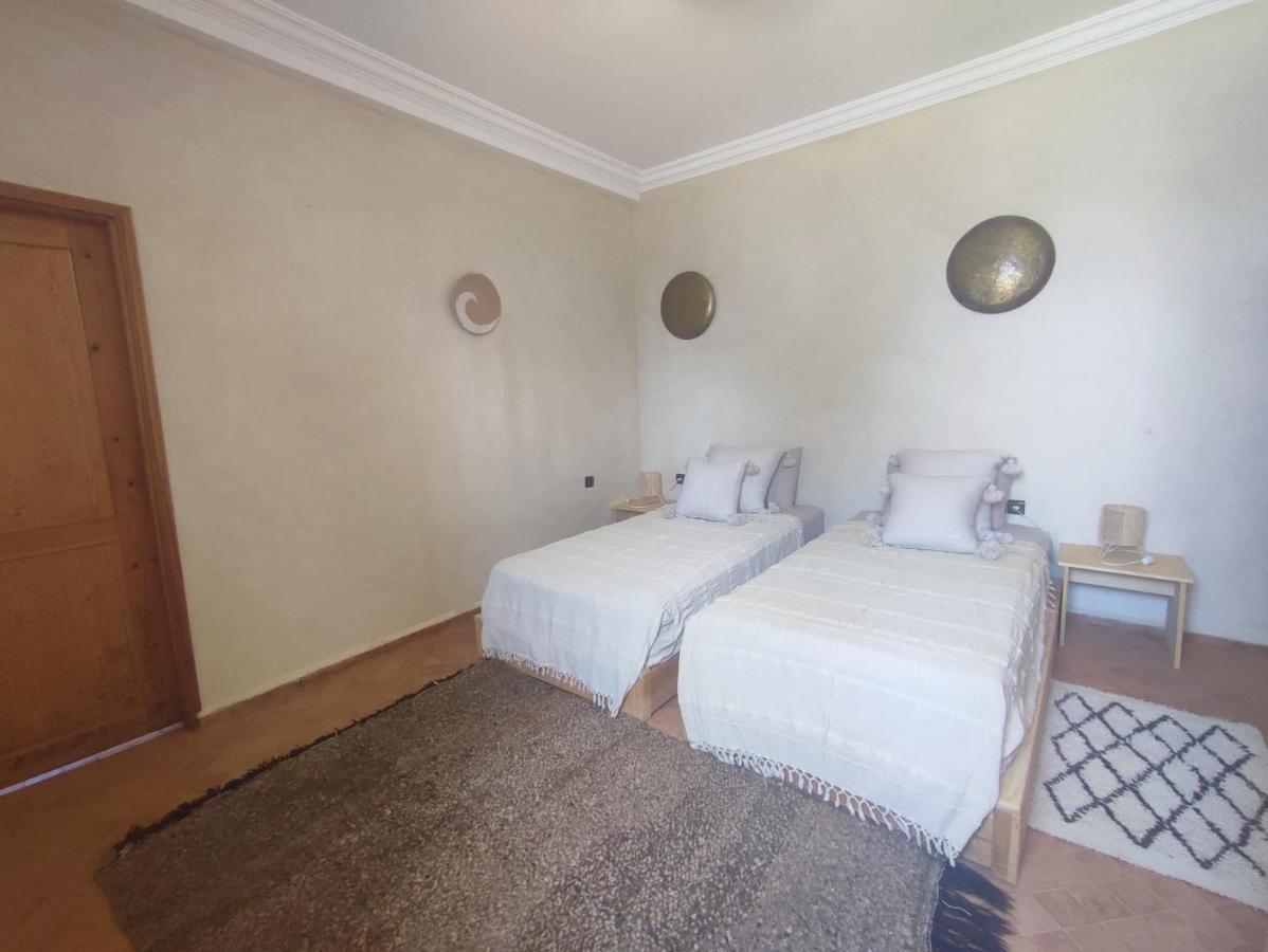 Riad Bini-Ddik Essaouira Bagian luar foto