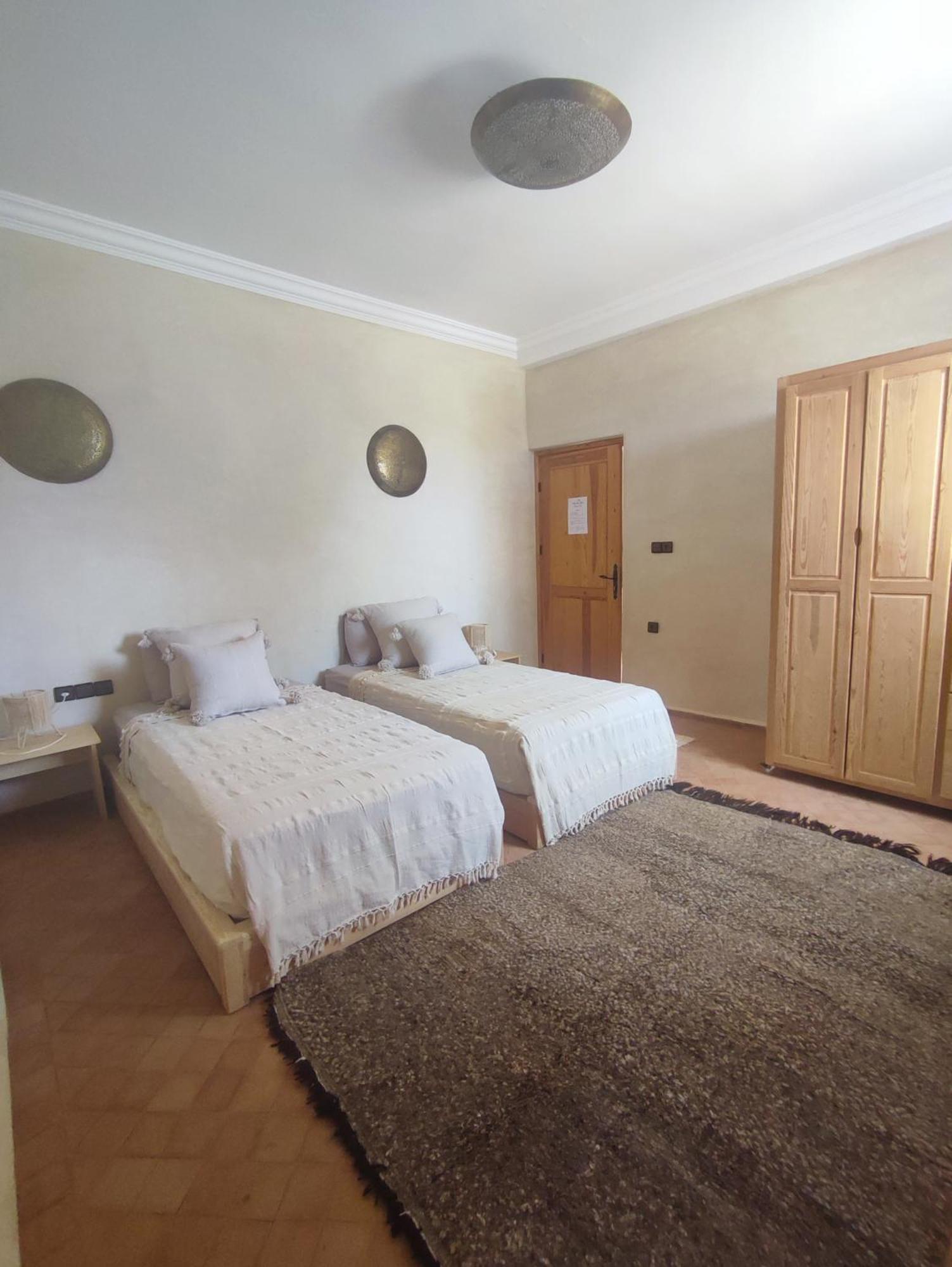 Riad Bini-Ddik Essaouira Bagian luar foto