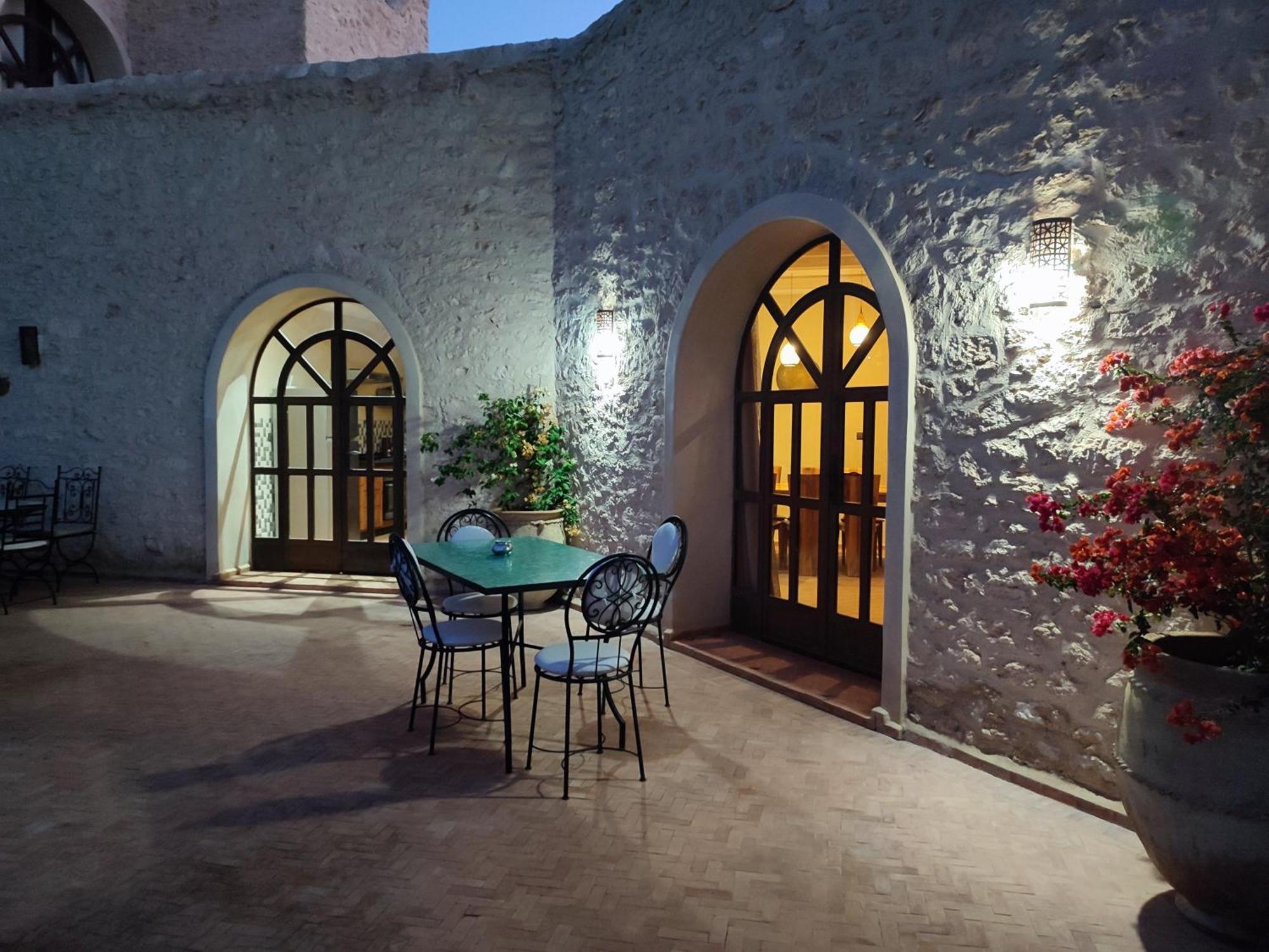 Riad Bini-Ddik Essaouira Bagian luar foto